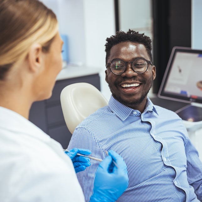 dry mouth patient visiting the dentist